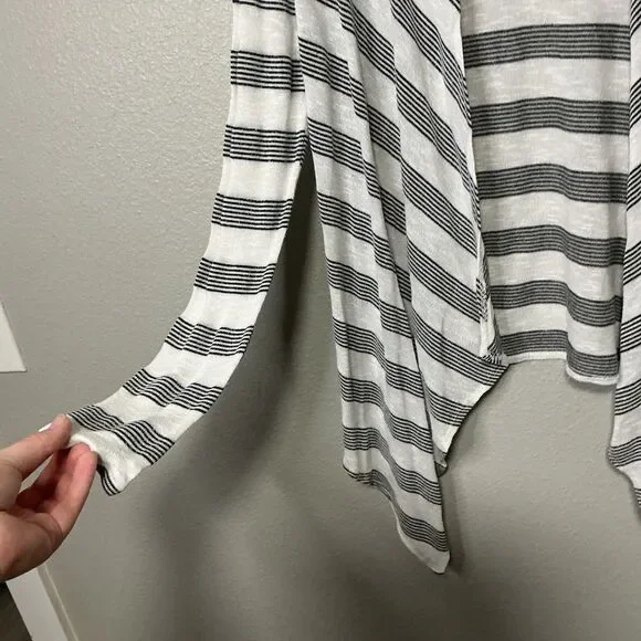 Discreet Striped Open Front Cardigan Draped Lightweight Long Sleeve - Picture 2 of 5